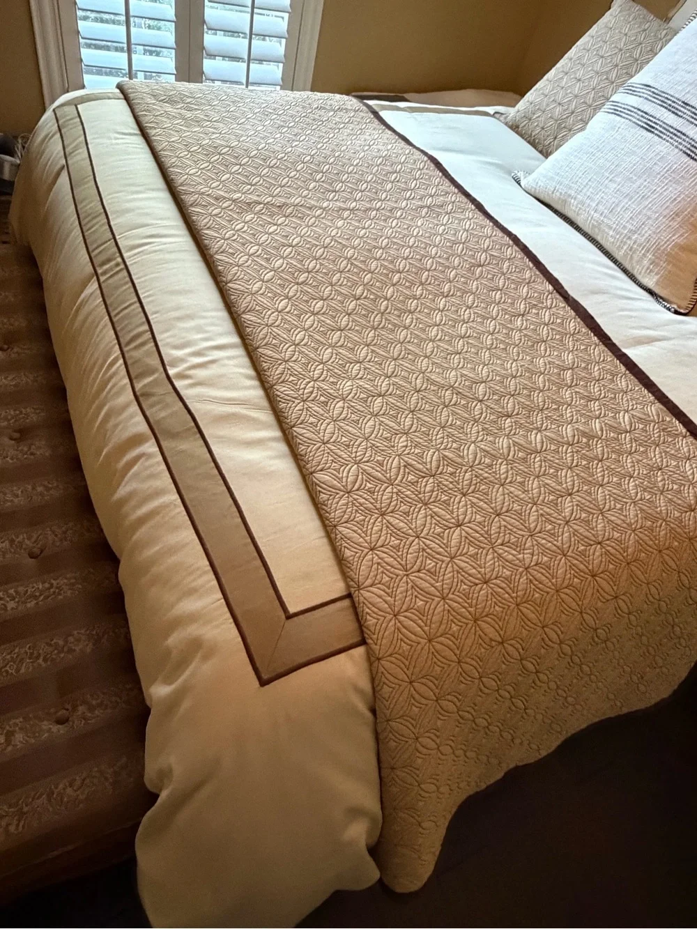 Restoration Hardware Queen Duvet Cover set